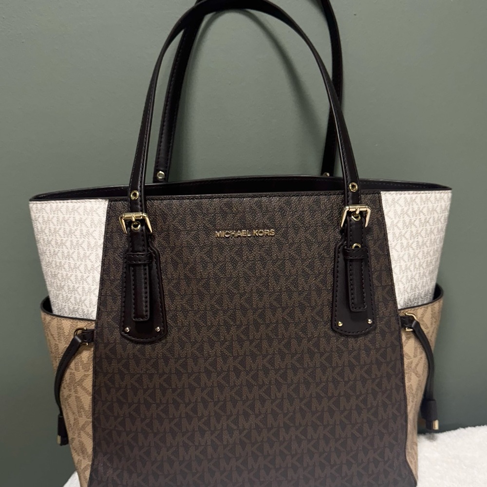 Michael Kors Signature Brown and Cream Tote